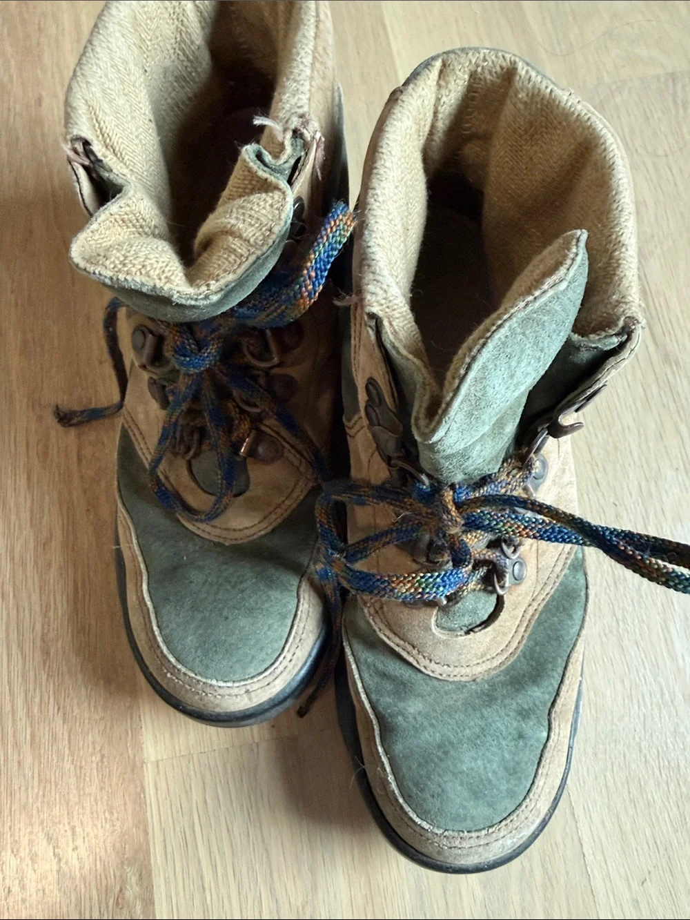 Vintage 1990 Danner Cross Hiker Gore-Tex Suede Leather Boots